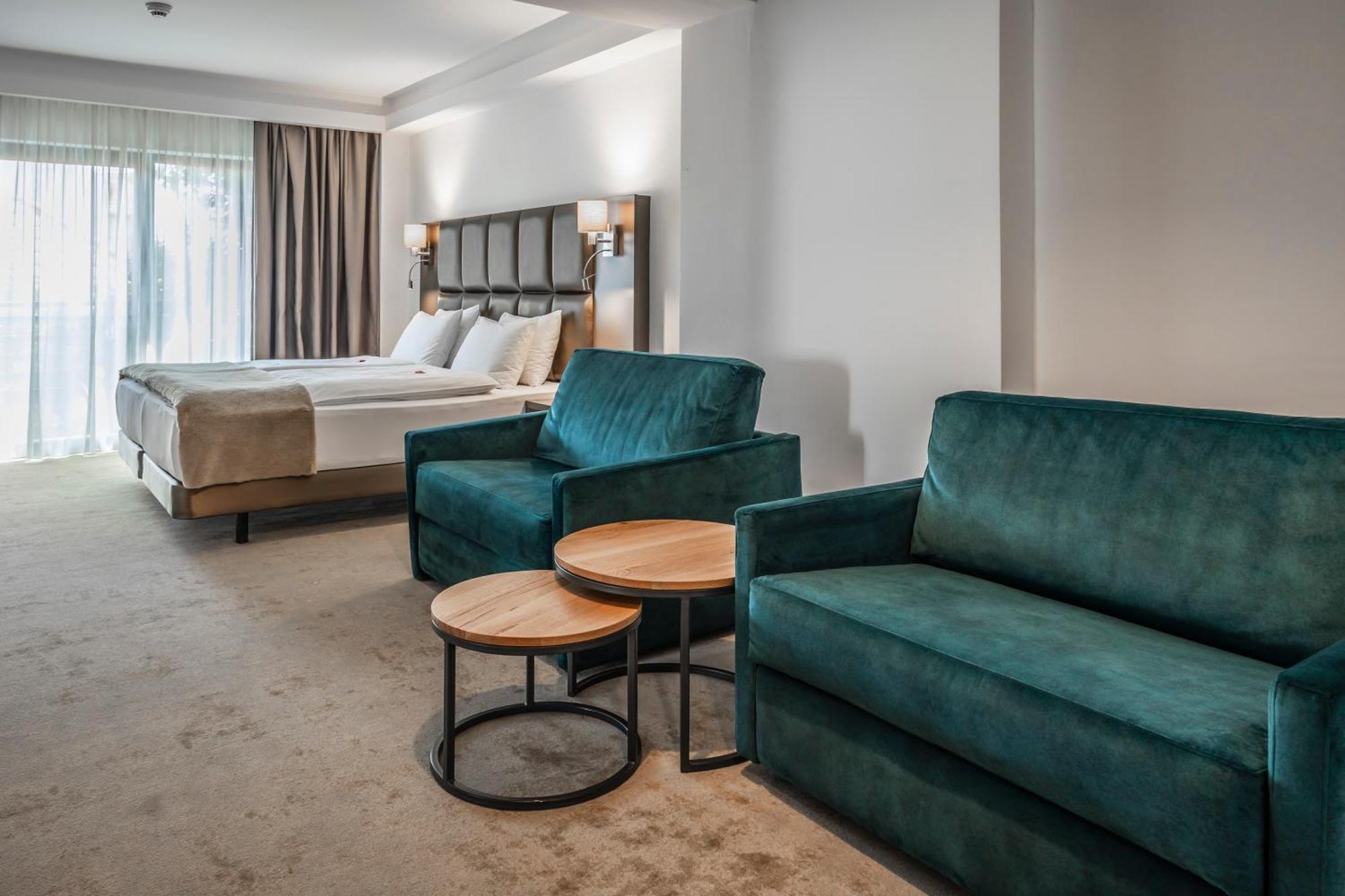 Charm Boutique Hotel Satu Mare Buitenkant foto