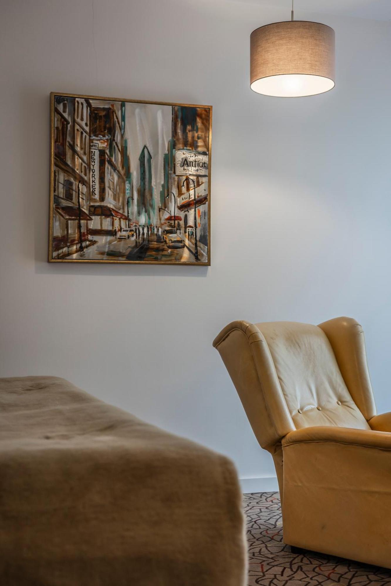 Charm Boutique Hotel Satu Mare Buitenkant foto