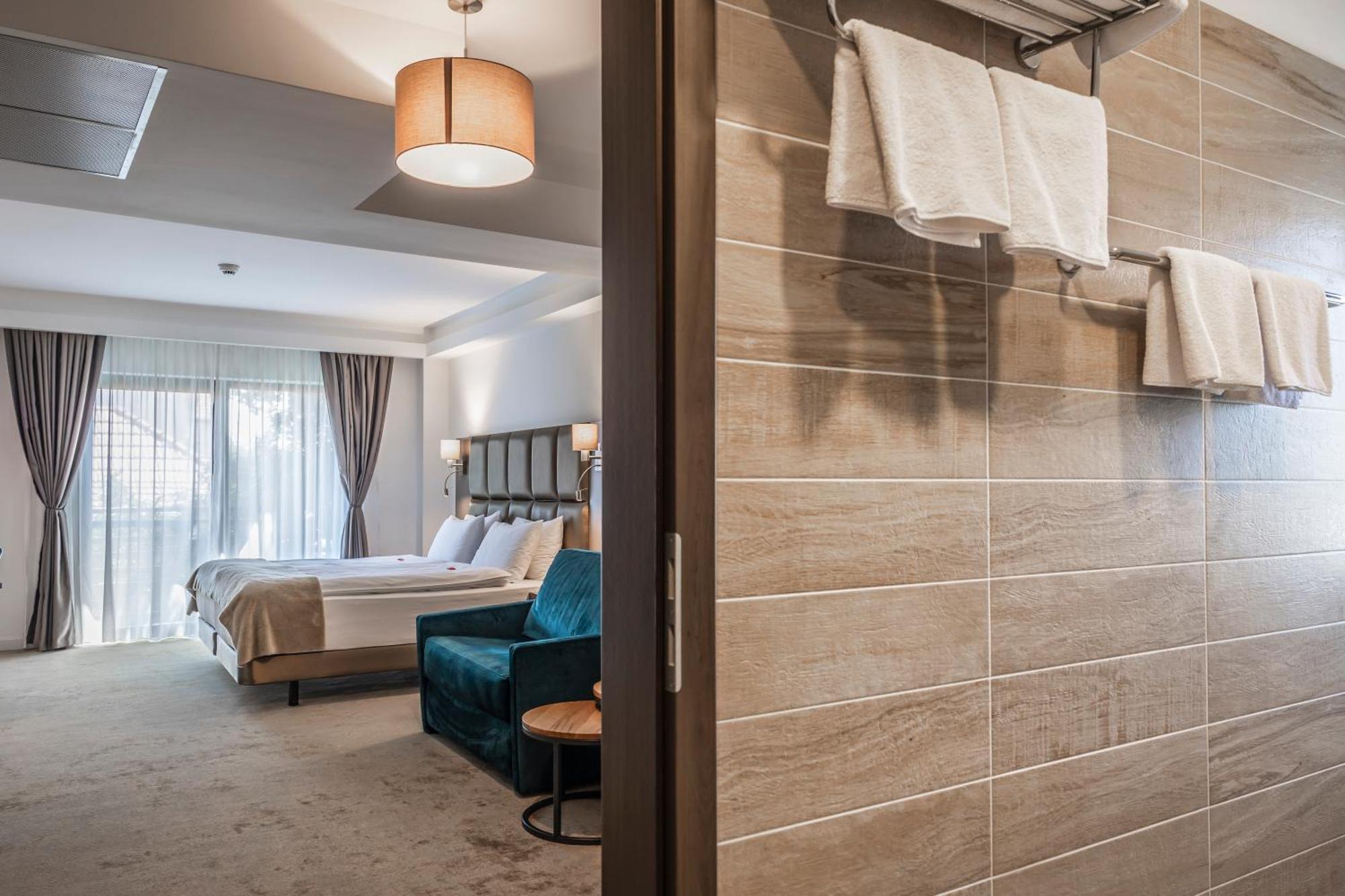 Charm Boutique Hotel Satu Mare Buitenkant foto