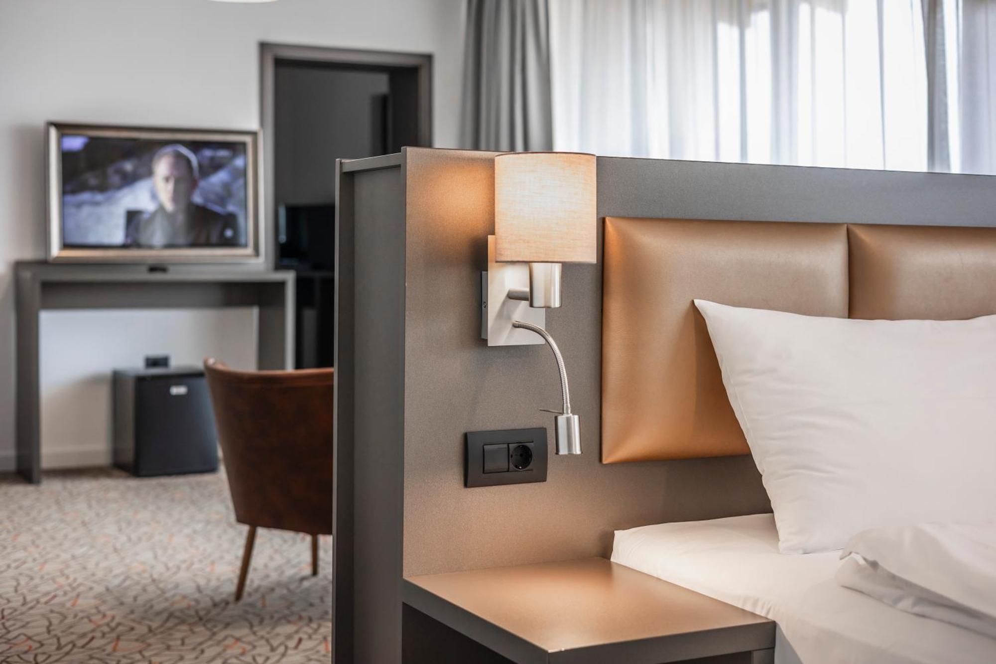 Charm Boutique Hotel Satu Mare Buitenkant foto