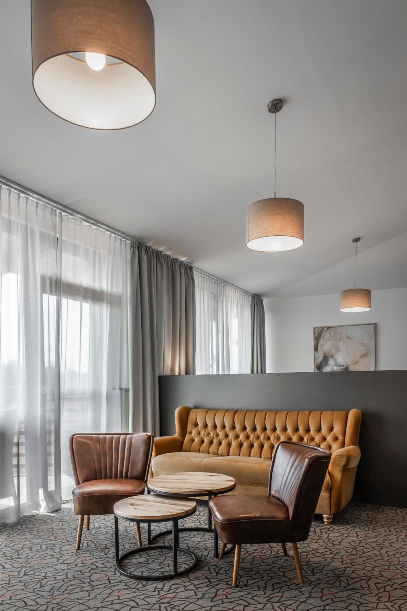 Charm Boutique Hotel Satu Mare Buitenkant foto